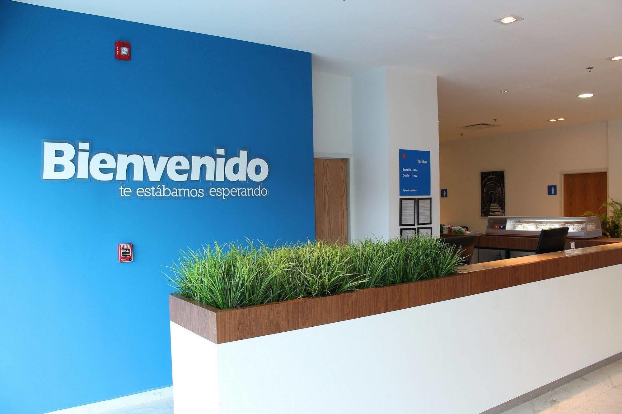 One Guadalajara Expo Ξενοδοχείο Εξωτερικό φωτογραφία
