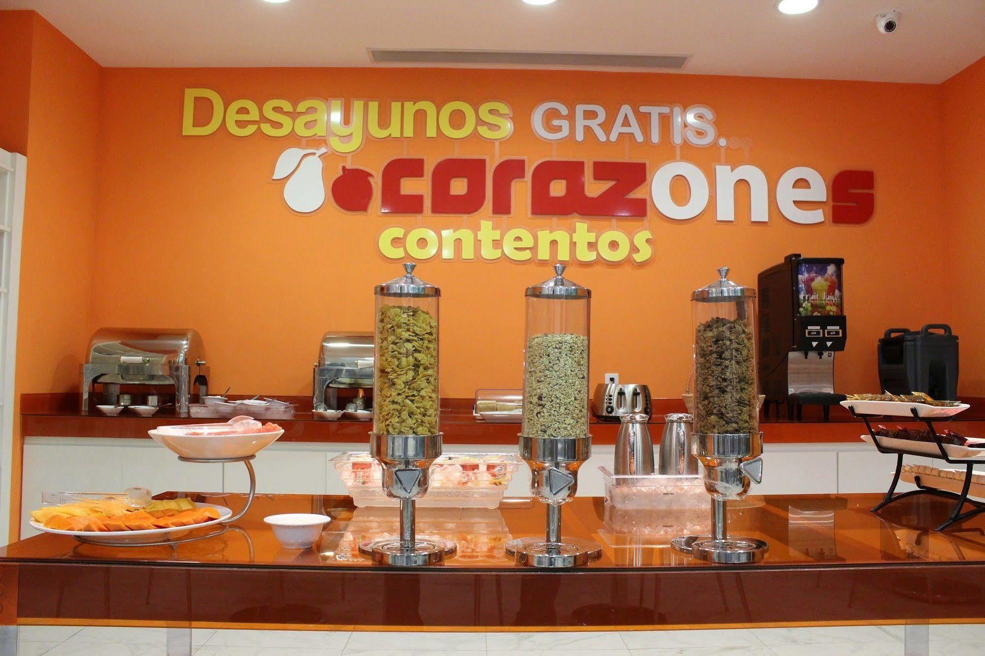 One Guadalajara Expo Ξενοδοχείο Εξωτερικό φωτογραφία